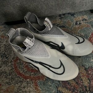nike alpha menace elite men's football cleats size 7.5 brand new